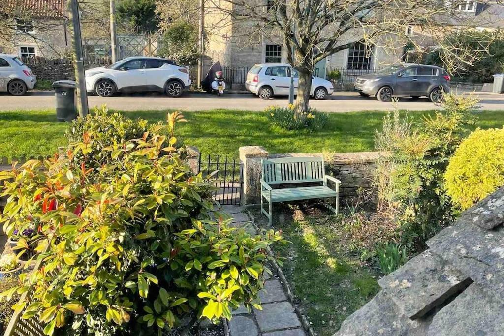 Hebe Cottage - Idyllic And Homely With Attention To Detail Atworth 외부 사진
