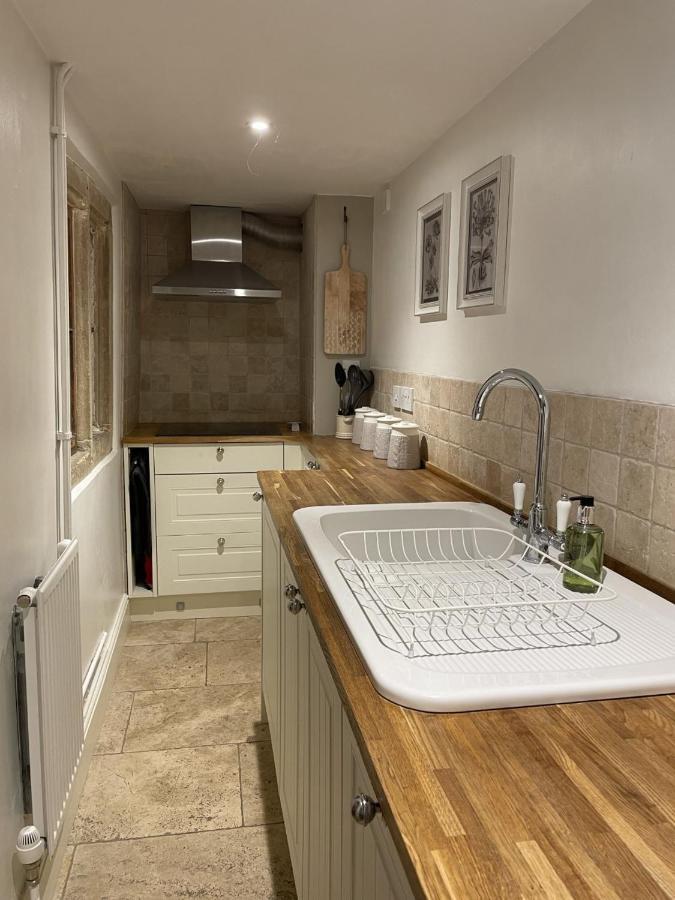 Hebe Cottage - Idyllic And Homely With Attention To Detail Atworth 외부 사진