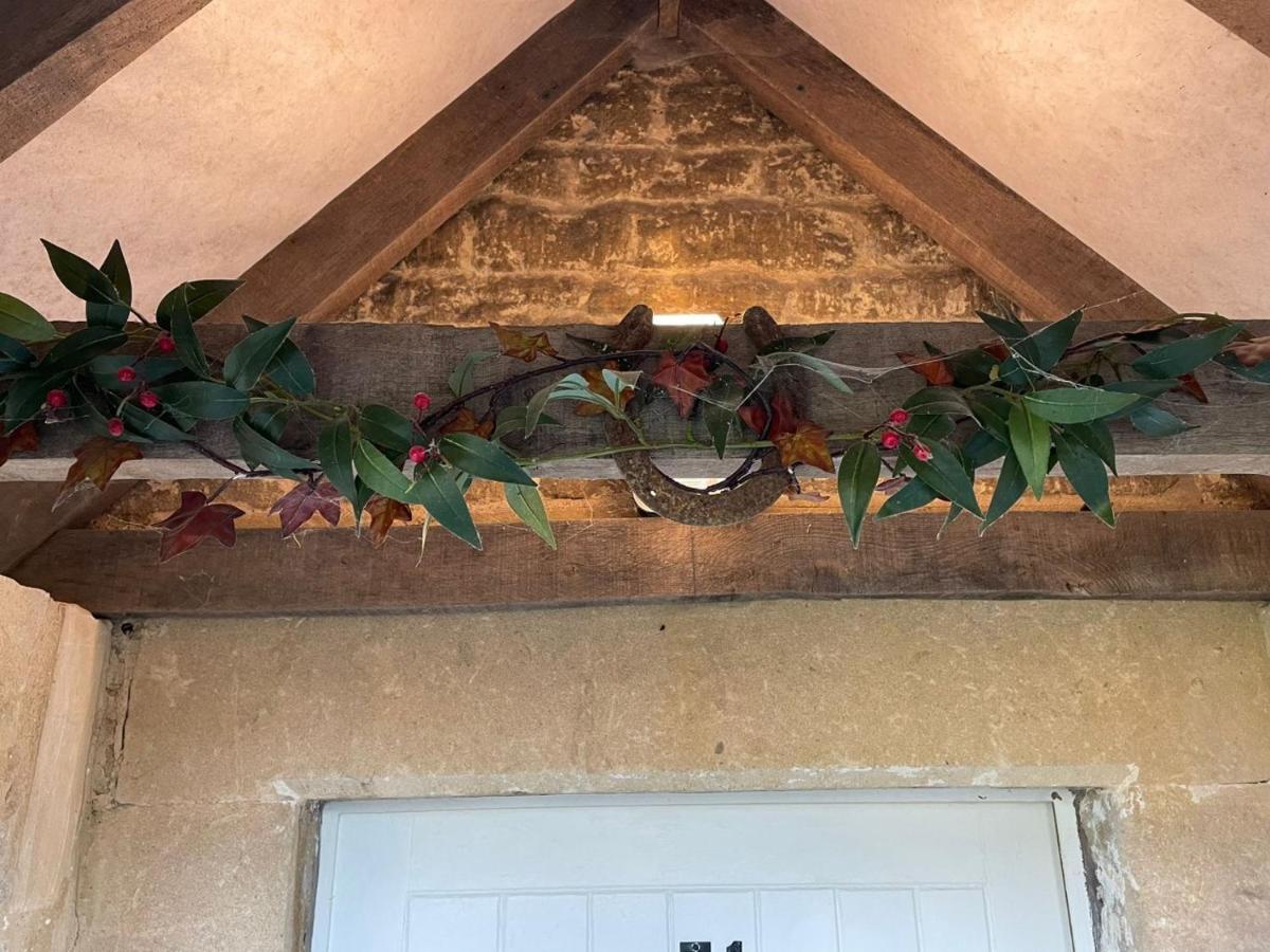 Hebe Cottage - Idyllic And Homely With Attention To Detail Atworth 외부 사진