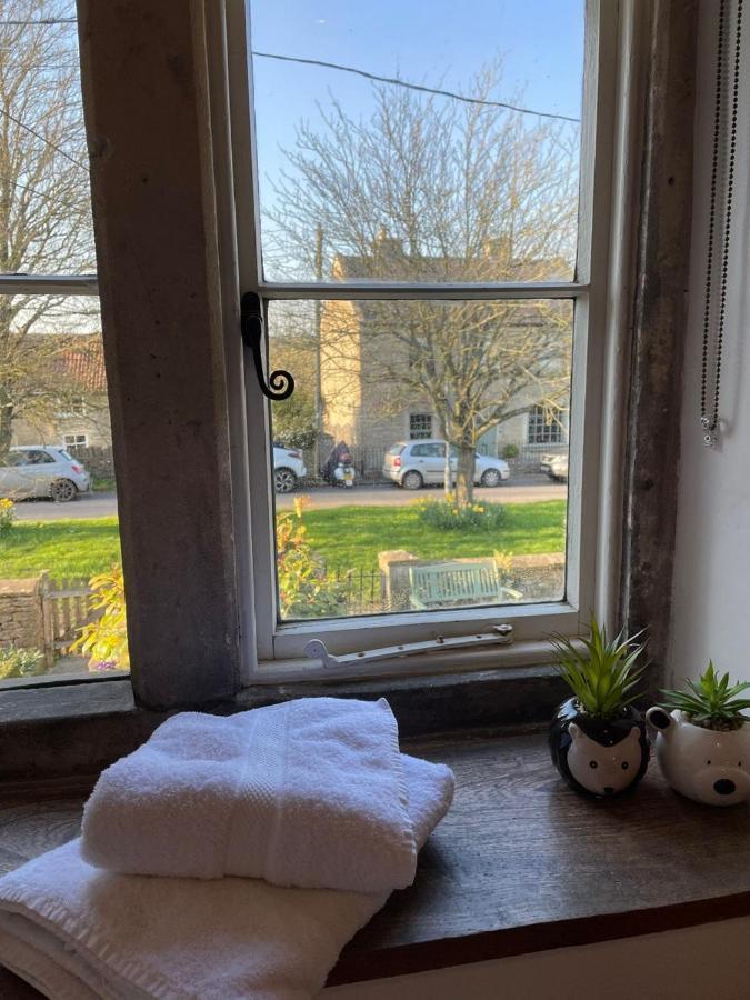 Hebe Cottage - Idyllic And Homely With Attention To Detail Atworth 외부 사진