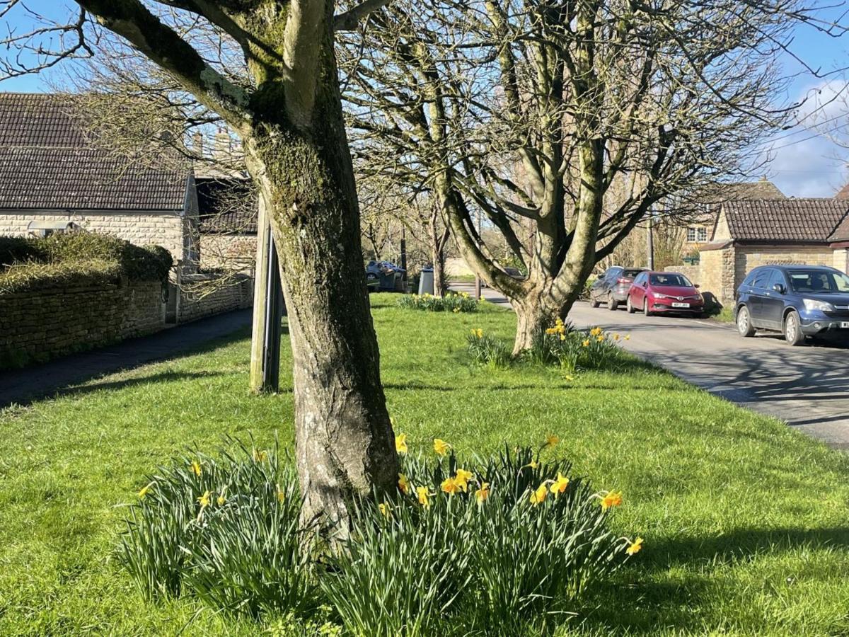 Hebe Cottage - Idyllic And Homely With Attention To Detail Atworth 외부 사진