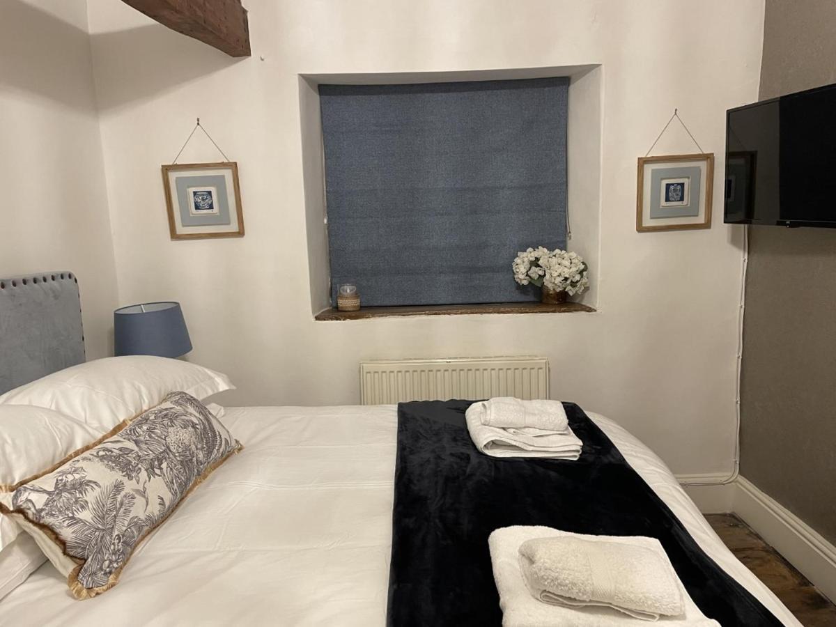 Hebe Cottage - Idyllic And Homely With Attention To Detail Atworth 외부 사진